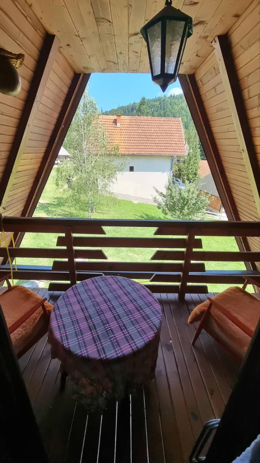 Planinska Kuca Dusan Mitrovac Bagian luar foto